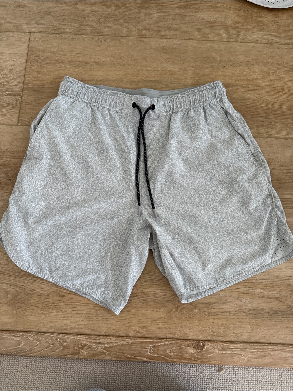 Men’s legends Luka shorts liner less size small - Picture 4 of 8